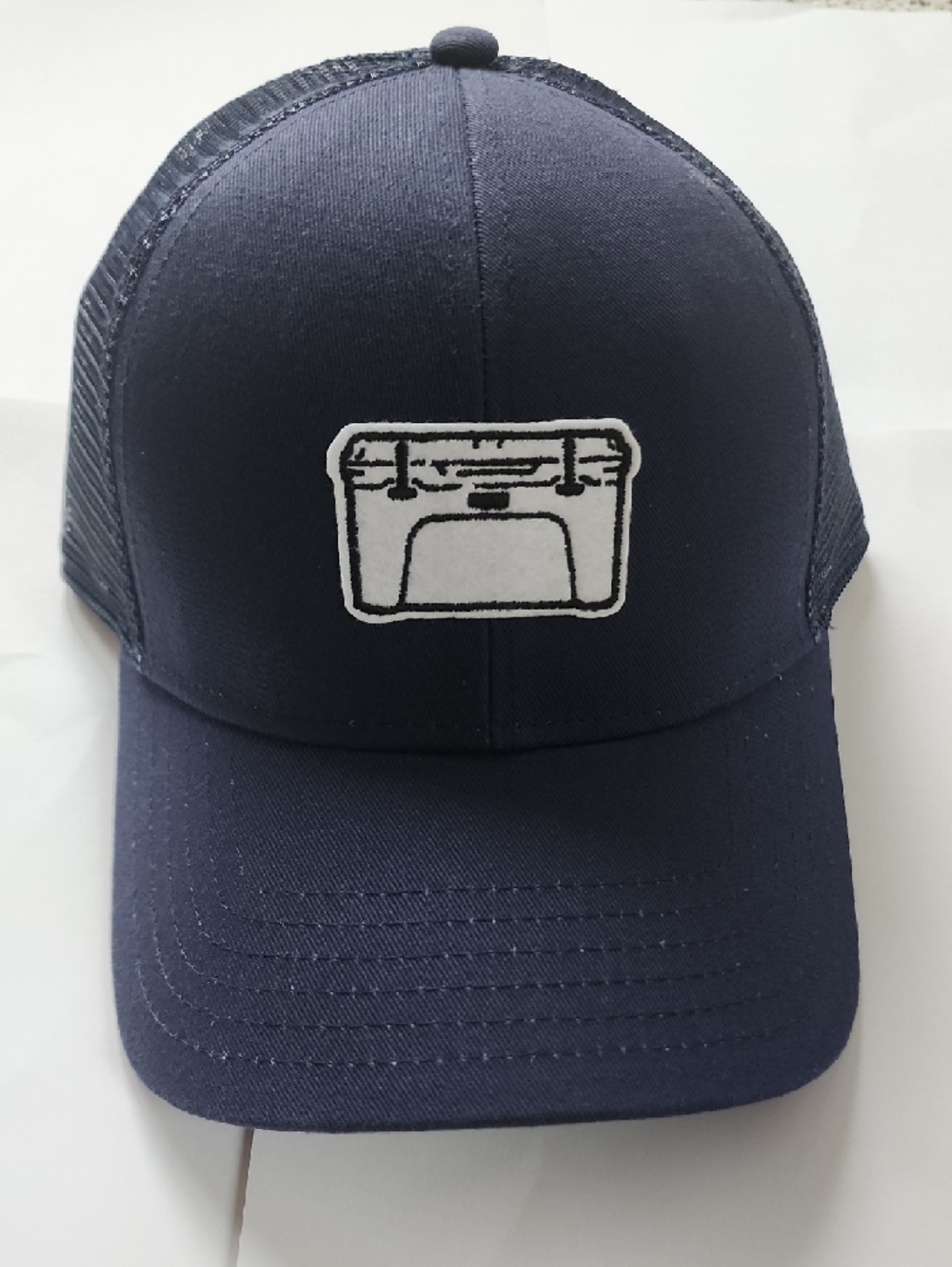 Yeti Tundra B Low Pro Trucker Hat - Navy - NWT
